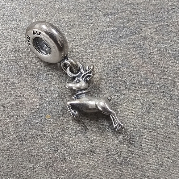 Authentic Pandora Reindeer Christmas Charm - Picture 1 of 3